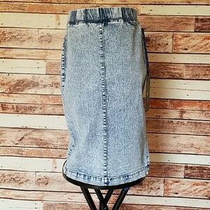 (NWT) Boom Boom Jean SKIRT. Med. Pencil Skirt